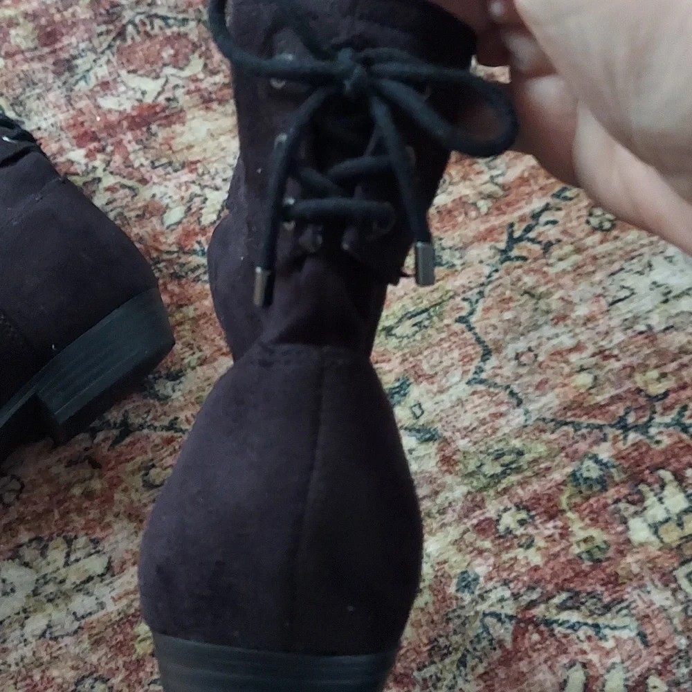 Indigo Rd. Black Suede Booties